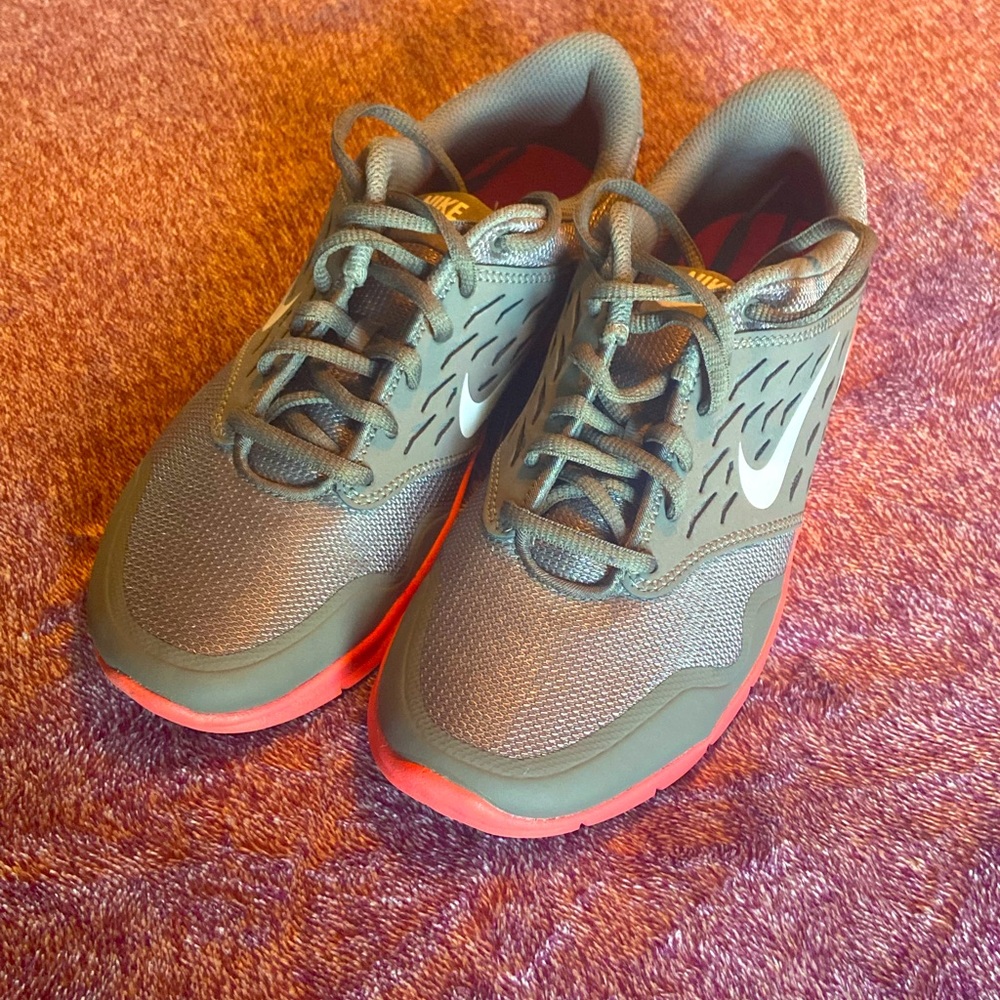Nike Women’s Running Shoe. Like new. Never worn.